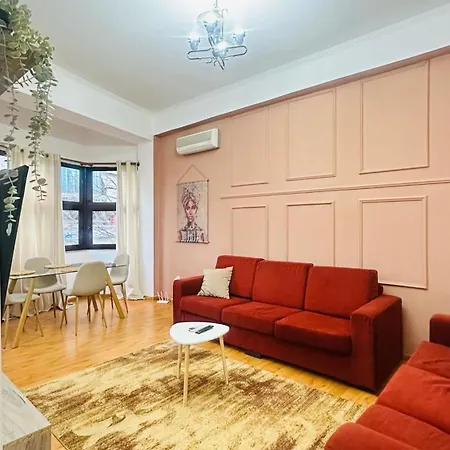 Sunlight & Comfort Flat 4 Pax * 티라나